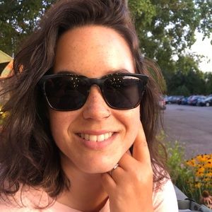 Meet your Posher, Stephanie